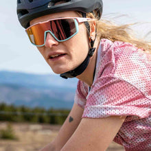 Okulary rowerowe Julbo Fury - pastelowy różowy/pastelowy niebieski | Spectron cat 3Cf - M - Adventure Sports
Okulary rowerowe Julbo Fury - pastelowy różowy/pastelowy niebieski | Spectron cat 3Cf - M - Adventure Sports