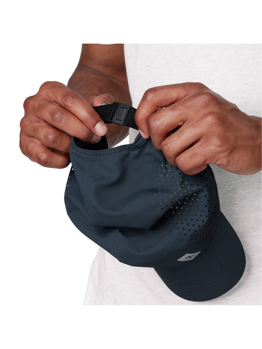 Czapka do biegania ON RUNNING Lightweight Cap granatowy
Czapka do biegania ON RUNNING Lightweight Cap granatowy