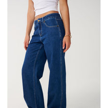 Spodnie damskie RIP CURL Aggie Relaxed Jeans granatowe
Spodnie damskie RIP CURL Aggie Relaxed Jeans granatowe