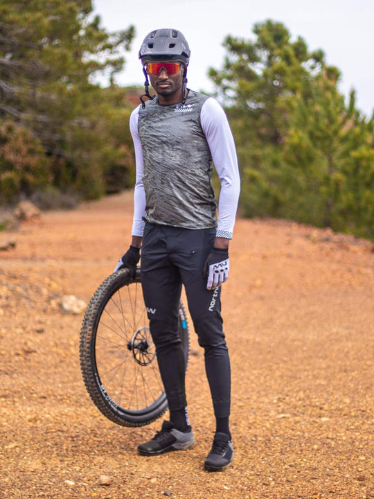 Spodnie rowerowe NORTHWAVE BOMB Pants - czarny
Spodnie rowerowe NORTHWAVE BOMB Pants - czarny