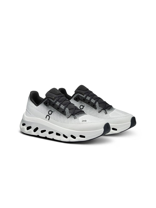 Buty damskie ON RUNNING Cloudtilt biało czarny
Buty damskie ON RUNNING Cloudtilt biało czarny