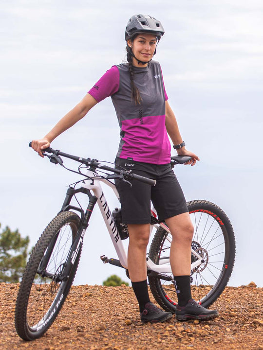 Koszulka rowerowa NORTHWAVE Xtrail 2 W’s Jersey - ciemny szary/różowy - Adventure Sports
Koszulka rowerowa NORTHWAVE Xtrail 2 W’s Jersey - ciemny szary/różowy - Adventure Sports