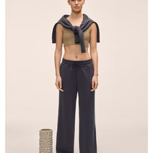 Spodnie damskie CASALL Peachy Straight Leg Jogger czarny
Spodnie damskie CASALL Peachy Straight Leg Jogger czarny
