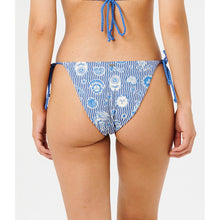 Dół od bikini damski RIP CURL Catalina Waves Tie Side Cheeky niebieskie
Dół od bikini damski RIP CURL Catalina Waves Tie Side Cheeky niebieskie