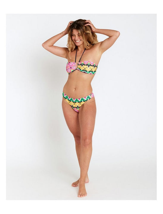 Majtki kąpielowe RIP CURL Ikat Geo Cheeky Pant turkusowe
Majtki kąpielowe RIP CURL Ikat Geo Cheeky Pant turkusowe