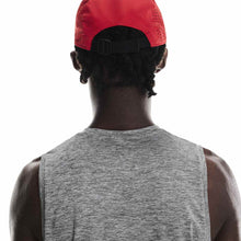 Czapka z daszkiem ON RUNNING Lightweight Cap czerwony
Czapka z daszkiem ON RUNNING Lightweight Cap czerwony