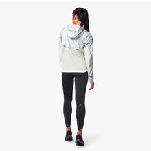 Kurtka ON RUNNING W WEATHER-JACKET
Kurtka ON RUNNING W WEATHER-JACKET