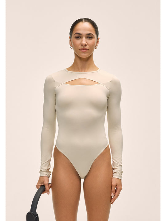 Body CASALL Cut Out Studio Body kolor beżowy
Body CASALL Cut Out Studio Body kolor beżowy