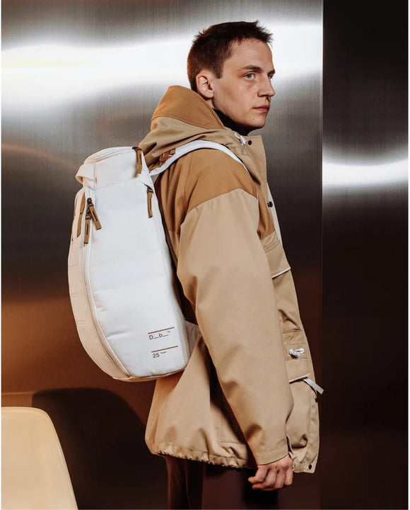 Plecak Db™ Hugger Backpack 25L Oatmilk
Plecak Db™ Hugger Backpack 25L Oatmilk