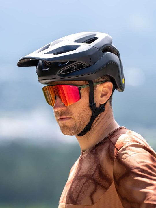 Okulary rowerowe Julbo Edge - khaki/czarny | Spectron cat 3 Cf + L - Adventure Sports
Okulary rowerowe Julbo Edge - khaki/czarny | Spectron cat 3 Cf + L - Adventure Sports