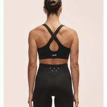 Stanik treningowy CASALL Impact Zip Sports Bra kolor czarny
Stanik treningowy CASALL Impact Zip Sports Bra kolor czarny