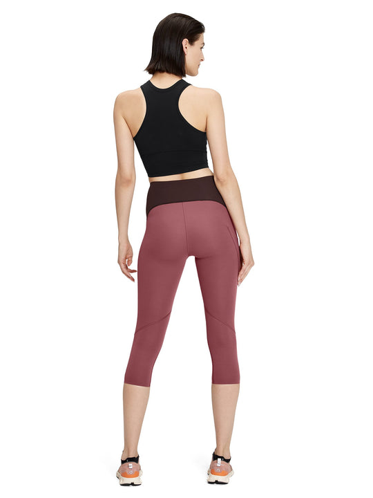 Top treningowy ON RUNNING Movement Crop czarny
Top treningowy ON RUNNING Movement Crop czarny