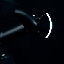 Lampka rowerowa BOOKMAN Curve Front Light 220lm czarny
Lampka rowerowa BOOKMAN Curve Front Light 220lm czarny