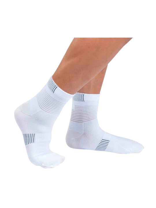 Skarpety do biegania On Ultralight Mid Sock biały
Skarpety do biegania On Ultralight Mid Sock biały