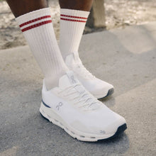 Buty biegowe męskie On Running Cloudnova Form white/eclipse
Buty biegowe męskie On Running Cloudnova Form white/eclipse