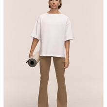 Spodnie damskie CASALL Soft Touch Flared Pants kolor zielony
Spodnie damskie CASALL Soft Touch Flared Pants kolor zielony
