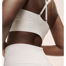 Stanik treningowy CASALL Wrap Sports Bra biały kolor biały
Stanik treningowy CASALL Wrap Sports Bra biały kolor biały
