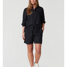 Szorty damskie SAIL RACING W Drift Linen Shorts granatowe
Szorty damskie SAIL RACING W Drift Linen Shorts granatowe