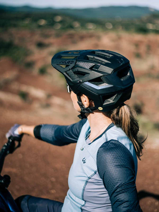 Kask rowerowy Julbo Forest Evo czarno fioletowy - Adventure Sports
Kask rowerowy Julbo Forest Evo czarno fioletowy - Adventure Sports