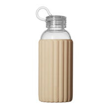 Bidon na wodę CASALL Sthlm Glass bottle 0,5l piaskowy - TU - Adventure Sports
Bidon na wodę CASALL Sthlm Glass bottle 0,5l piaskowy - TU - Adventure Sports