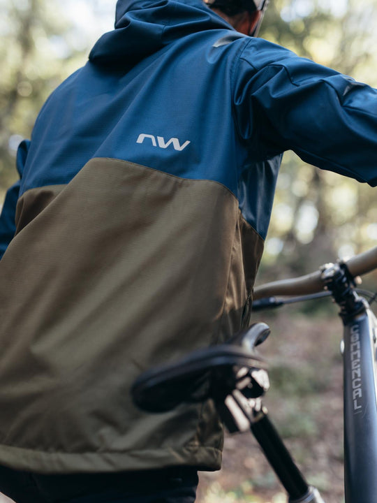 Kurtka rowerowa NORTHWAVE Easy Out Softshell Jacket niebiesko zielony - Adventure Sports
Kurtka rowerowa NORTHWAVE Easy Out Softshell Jacket niebiesko zielony - Adventure Sports