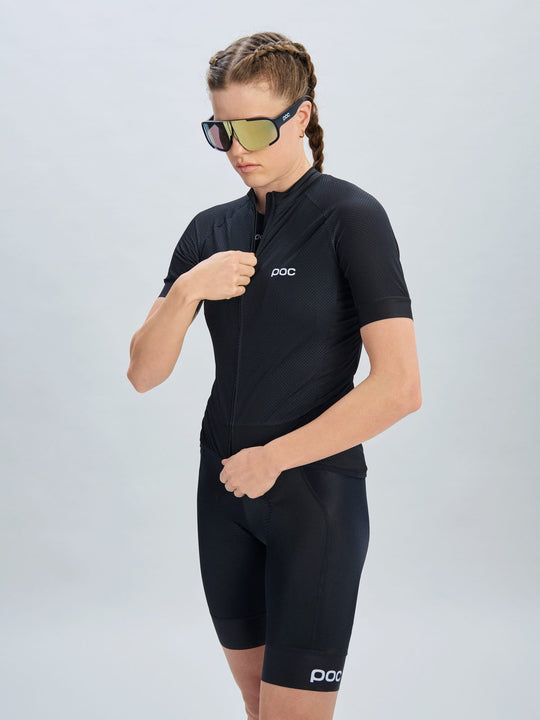 Koszulka rowerowa damska POC W’s Essential Road Logo Jersey czarna - Adventure Sports
Koszulka rowerowa damska POC W’s Essential Road Logo Jersey czarna - Adventure Sports