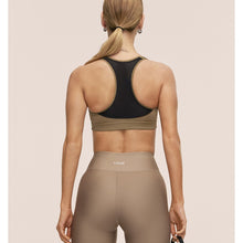 Stanik sportowy CASALL Iconic Sports Bra kolor zielony
Stanik sportowy CASALL Iconic Sports Bra kolor zielony