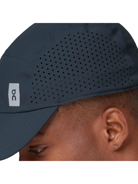 Czapka do biegania ON RUNNING Lightweight Cap granatowy
Czapka do biegania ON RUNNING Lightweight Cap granatowy