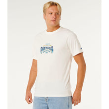 Koszulka męska RIP CURL Meo Peniche Pro 2026 Logo Tee biała
Koszulka męska RIP CURL Meo Peniche Pro 2026 Logo Tee biała