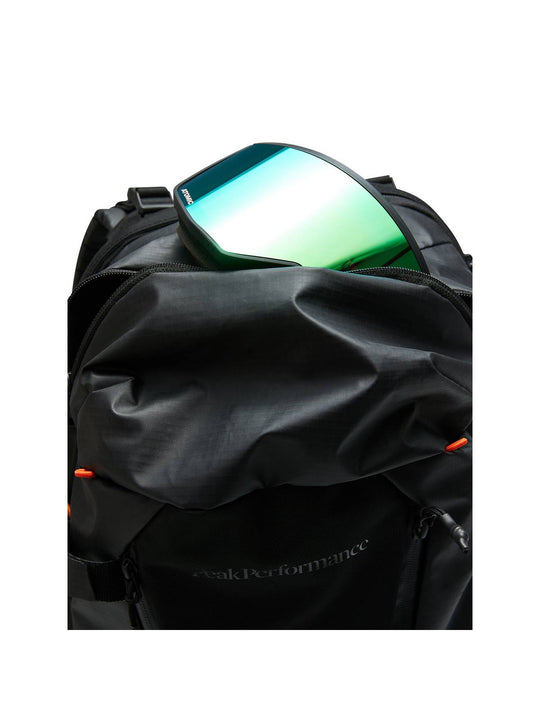 Plecak PEAK PERFORMANCE Vertical Ski Backpack 20L czarny
Plecak PEAK PERFORMANCE Vertical Ski Backpack 20L czarny
