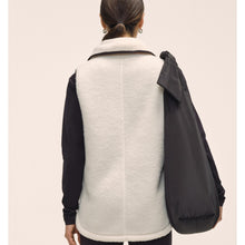 Kamizelka damska CASALL High Collar Pile Vest kolor biały
Kamizelka damska CASALL High Collar Pile Vest kolor biały