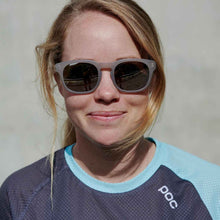 Okulary POC REQUIRE szary - Clarity Road | Violet/Silver Mirror Cat 3 - ONE SIZE - Adventure Sports
Okulary POC REQUIRE szary - Clarity Road | Violet/Silver Mirror Cat 3 - ONE SIZE - Adventure Sports