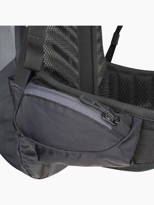 Plecak EVOC FR Lite Race 10 carbon grey - black
Plecak EVOC FR Lite Race 10 carbon grey - black