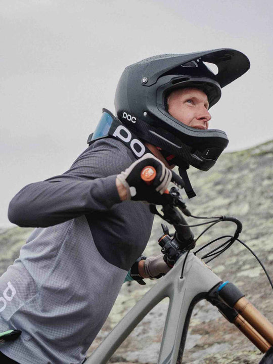 Kask Rowerowy POC CORON AIR CARBON - rowerowy - Adventure Sports
Kask Rowerowy POC CORON AIR CARBON - rowerowy - Adventure Sports