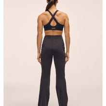 Spodnie damskie CASALL Pace Outdoor Flare Pant kolor czarny
Spodnie damskie CASALL Pace Outdoor Flare Pant kolor czarny