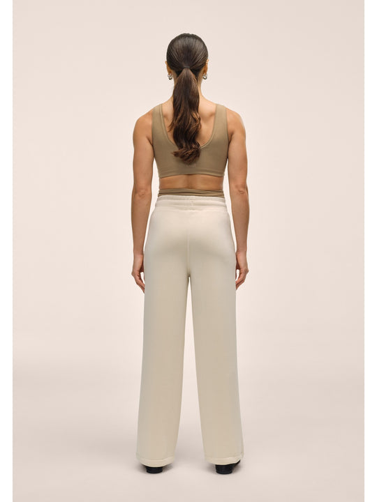 Spodnie damskie CASALL Peachy Straight Leg Jogger kolor biały
Spodnie damskie CASALL Peachy Straight Leg Jogger kolor biały
