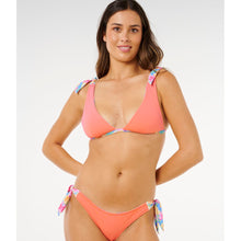 Dół bikini RIP CURL Malibu Cove Revo Cheekypant niebieski
Dół bikini RIP CURL Malibu Cove Revo Cheekypant niebieski
