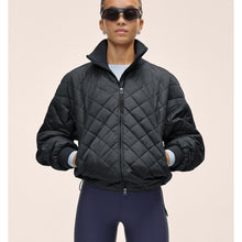 Kurtka damska CASALL Nordic Quilted Jacket kolor czarny
Kurtka damska CASALL Nordic Quilted Jacket kolor czarny