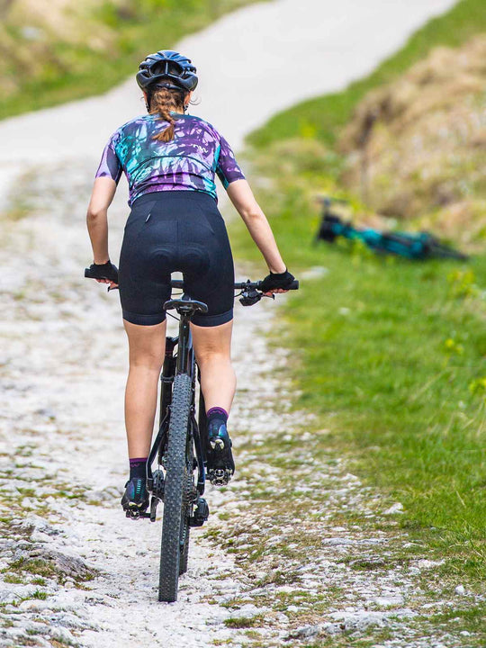 Spodenki rowerowe damskie NORTHWAVE Active W’s Bibshort - czarny - Adventure Sports
Spodenki rowerowe damskie NORTHWAVE Active W’s Bibshort - czarny - Adventure Sports