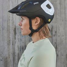 Kask rowerowy POC Axion Race Mips czarno biały - Adventure Sports
Kask rowerowy POC Axion Race Mips czarno biały - Adventure Sports