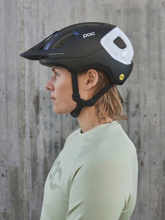Kask rowerowy POC Axion Race Mips czarno biały - Adventure Sports
Kask rowerowy POC Axion Race Mips czarno biały - Adventure Sports