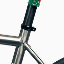 Lampka rowerowa BOOKMAN Block Light Rear 18lm zielony
Lampka rowerowa BOOKMAN Block Light Rear 18lm zielony