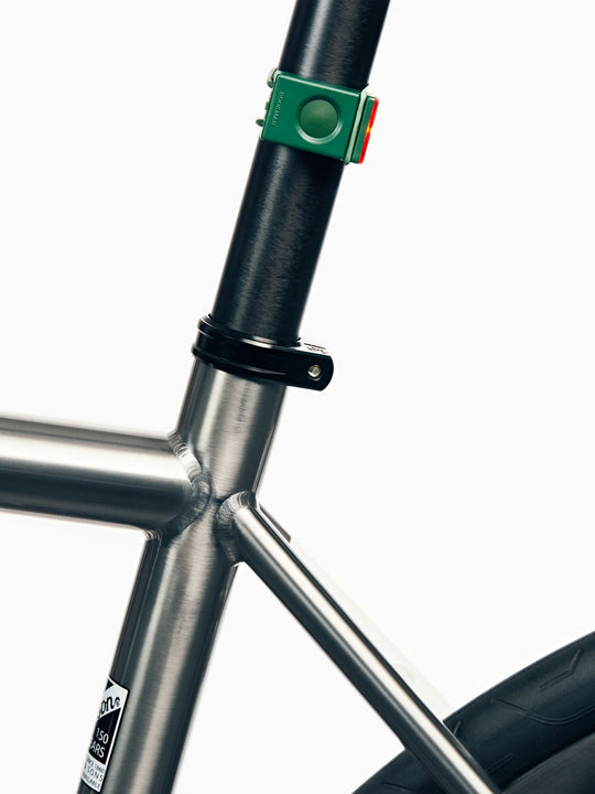 Lampka rowerowa BOOKMAN Block Light Rear 18lm zielony
Lampka rowerowa BOOKMAN Block Light Rear 18lm zielony