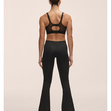 Spodnie damskie CASALL Flare Low Waist Pant kolor czarny
Spodnie damskie CASALL Flare Low Waist Pant kolor czarny