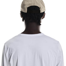 Czapka z daszkiem ON RUNNING On Cap beżowy
Czapka z daszkiem ON RUNNING On Cap beżowy