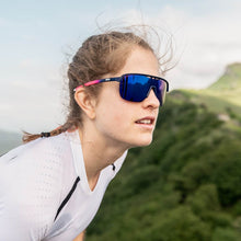 Okulary fotochromowe JULBO FREQUENCY - fioletowo/różowe | Reactiv High Contrast cat 1-3 - M - Adventure Sports
Okulary fotochromowe JULBO FREQUENCY - fioletowo/różowe | Reactiv High Contrast cat 1-3 - M - Adventure Sports