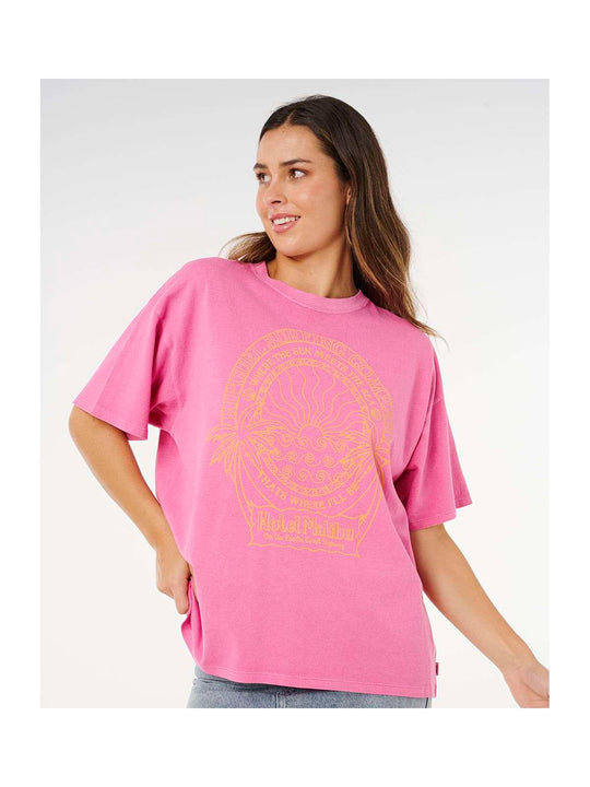 Koszulka damska RIP CURL Hotel Malibu Heritage Tee różowa
Koszulka damska RIP CURL Hotel Malibu Heritage Tee różowa