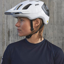 Kask rowerowy POC Axion Race Mips biało czarny - Adventure Sports
Kask rowerowy POC Axion Race Mips biało czarny - Adventure Sports