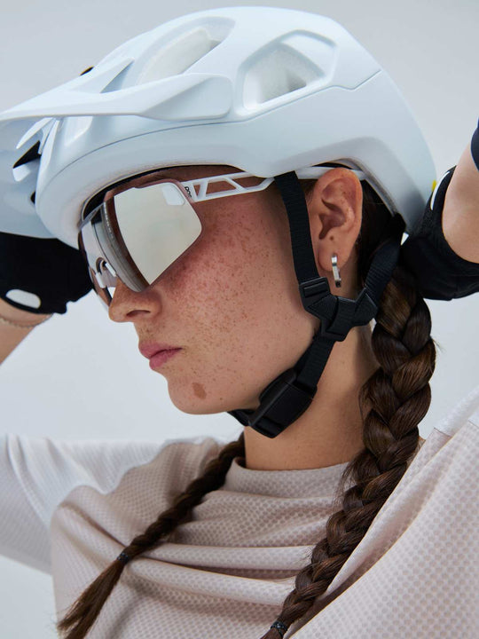 Okulary rowerowe POC Elicit Toric białe - Clarity Road/Sunny Silver cat.3
Okulary rowerowe POC Elicit Toric białe - Clarity Road/Sunny Silver cat.3