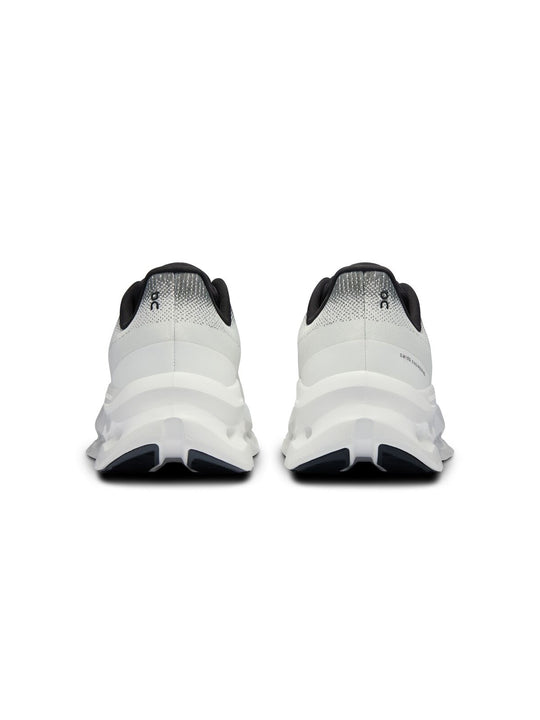 Buty damskie ON RUNNING Cloudtilt biało czarny
Buty damskie ON RUNNING Cloudtilt biało czarny